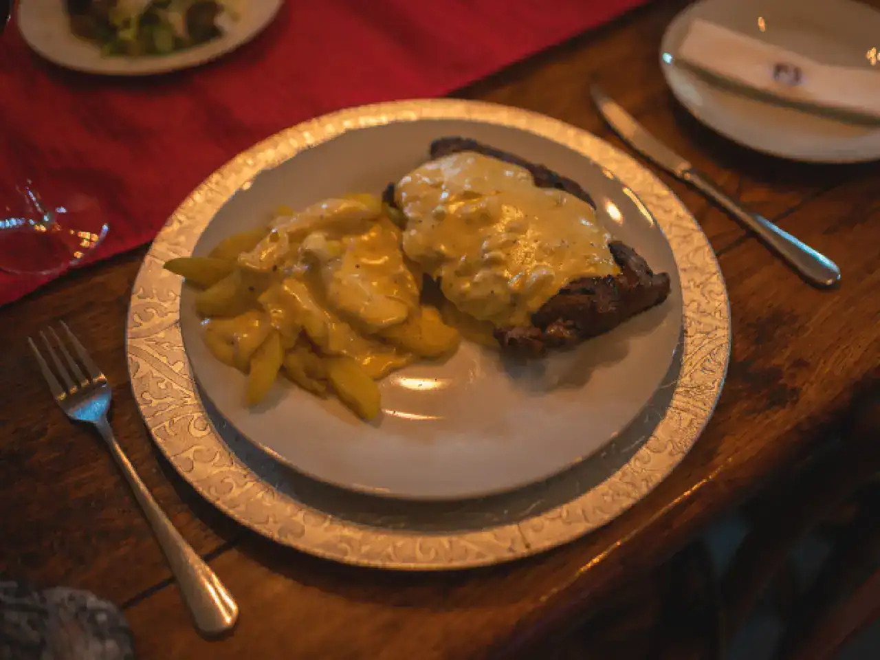 Olien Steak and Chips